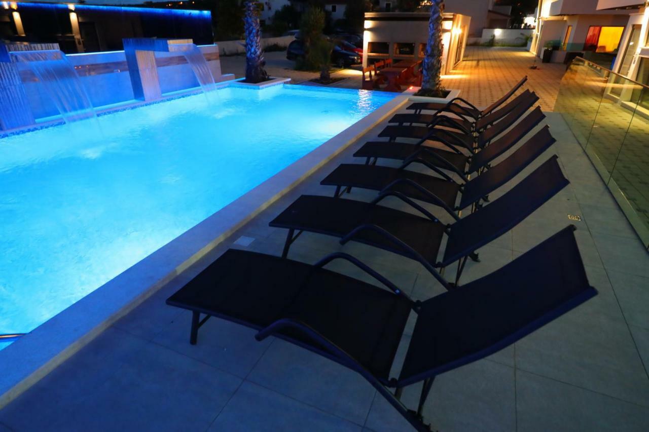 Boutique Residence Cosmopolis 比比涅 外观 照片